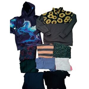 HUGE Lot Bundle Of Women's Clothes Size Small 1O Pieces FALL/WINTER